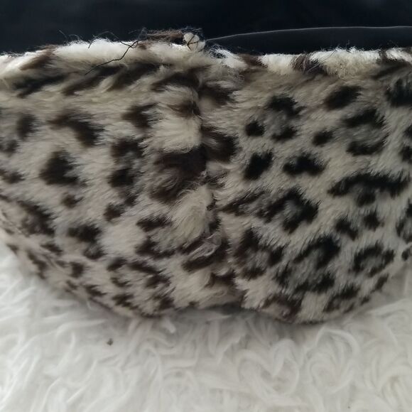 Leopard Print Hat - Picture 6 of 6